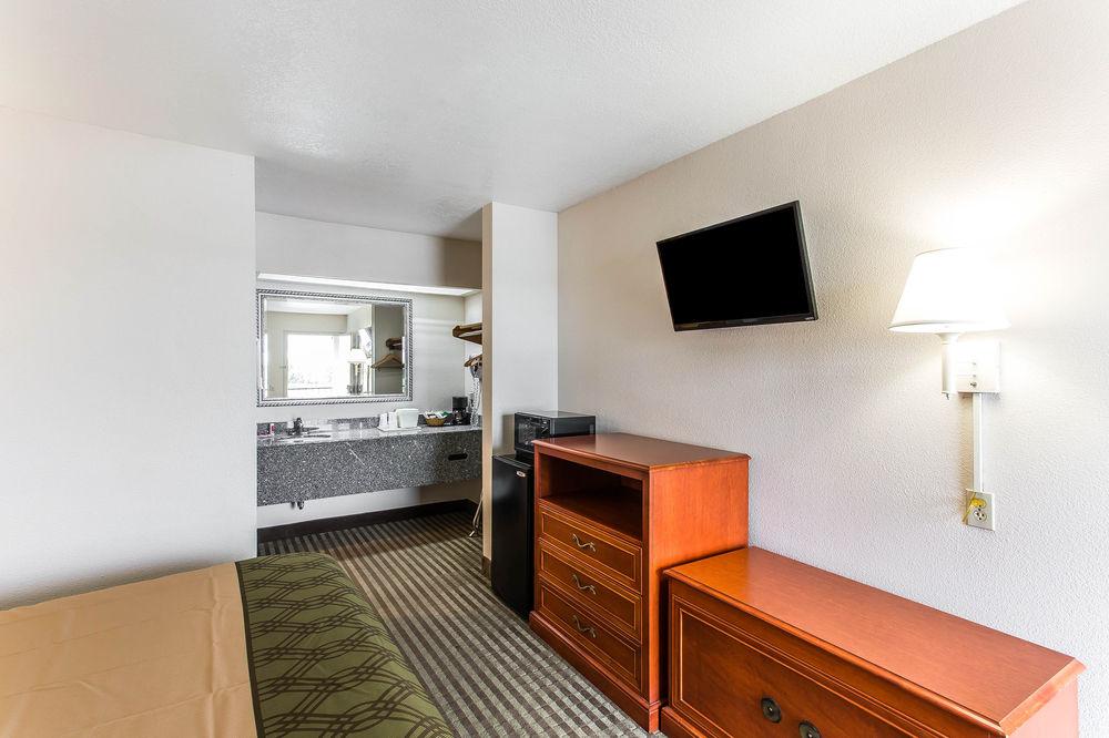 Econo Lodge Lebanon Buitenkant foto